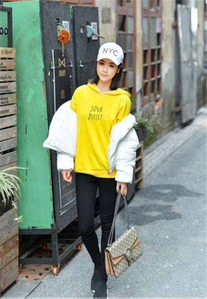 被男同桌摸吸奶-雪瑶高干np荷_两性关系