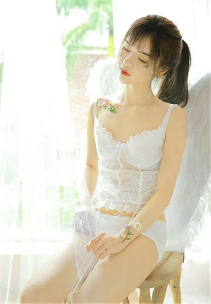 超污的小说的节选办公室-当我女朋友睡着的时候_两性关系