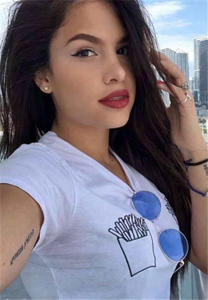 强奸校花小说-边吃上面的摸下面_两性关系