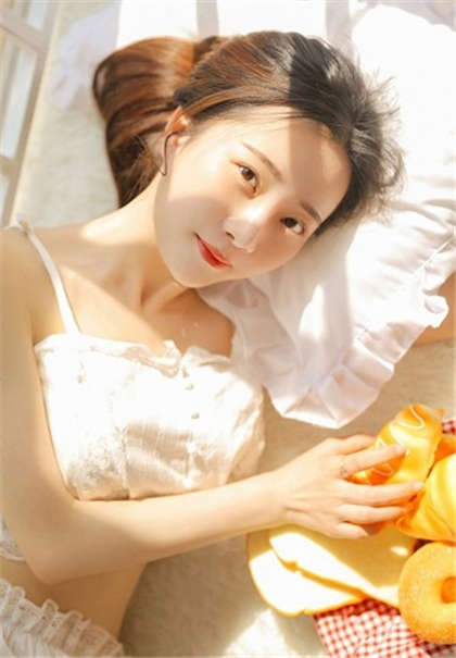 丝袜黄文-在宿舍里上五个女同学_两性关系