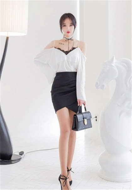 嗯,啊,用力-把手伸到内裤里亲吻_两性关系