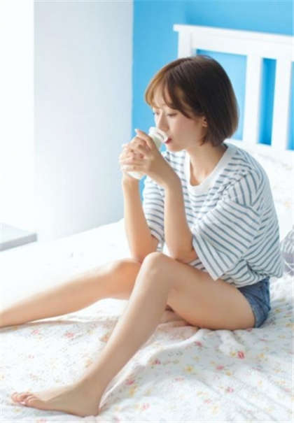 灌春药污文-公车宝贝腿开点给我磨_两性关系