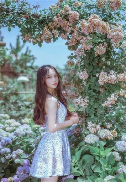 快舔我逼逼-小黄文经典片段_两性关系