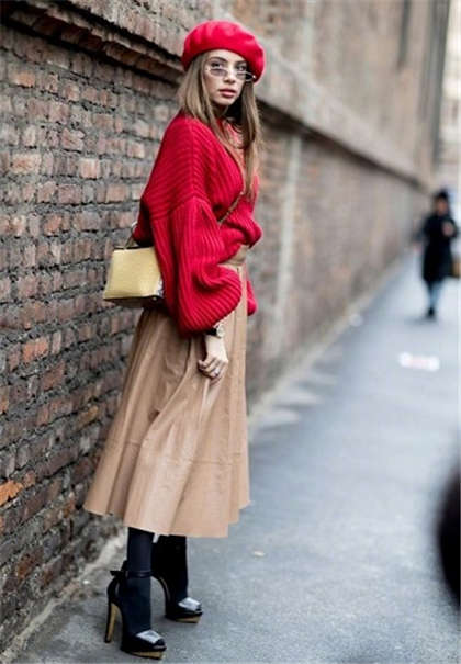 能让下面湿的小说段落-体育课和同桌在教室啪黄文_两性关系