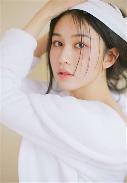 吞吐着硕大-在床上污污的文章_两性关系