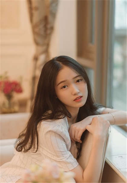 翁熄粗大公车-男同桌吸我奶的故事_两性关系