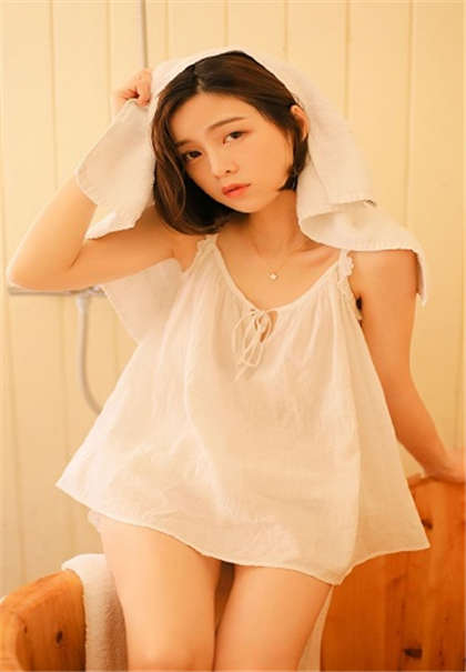 被同桌强奸小黄文-被男同桌摸下面吸奶的小说_两性关系