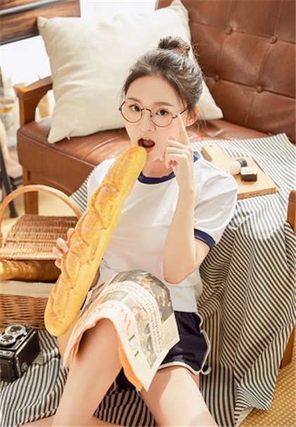 啊好疼好深-三个男人满足一个女人_两性关系