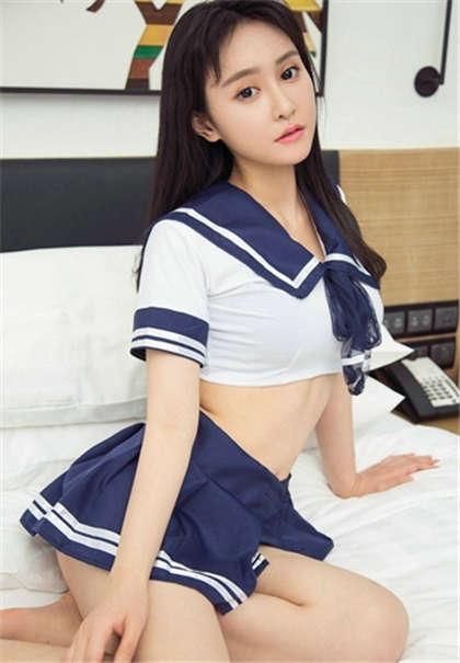 污污的小说校园-她穿黑丝的长腿缠着我_两性关系