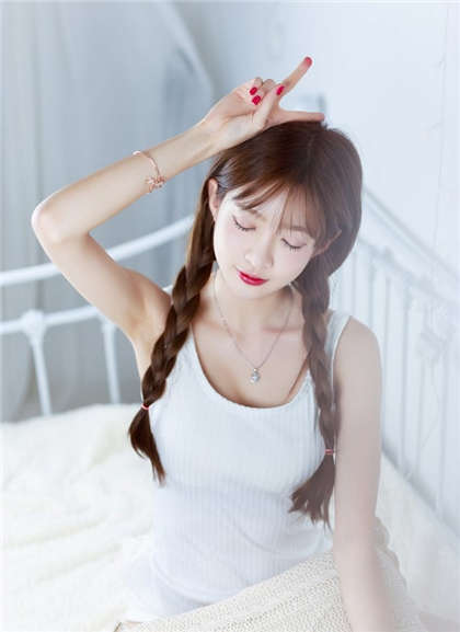 污污的小说校园-她穿黑丝的长腿缠着我_两性关系