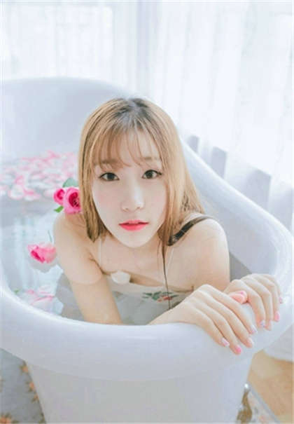 很黄很肉很暴的短文-别墅贵妇好_两性关系