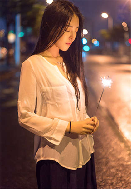 被男朋友控制按摩棒-在教室被男朋友吃奶_两性关系