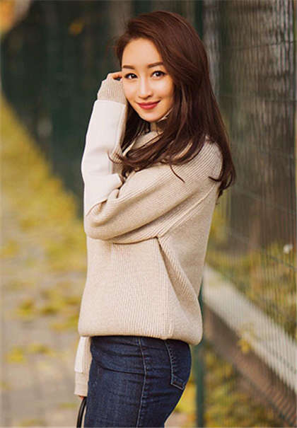 一个接一个挺入她身体-嗯啊真大好厉害_两性关系