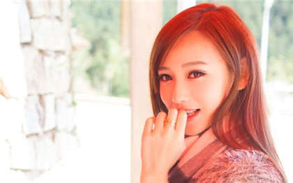 咬她胸前葡萄污小说-你快点嘛_两性关系