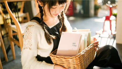 流水小故事-张开腿坐在对象腿上_两性关系