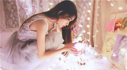 啊嗯深点-5个人同时玩我下面_两性关系