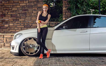 坐车突然被强入小说地-一个搞我一个吃我奶_两性关系