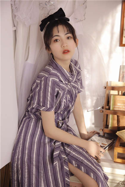 污污的小说校园-她穿黑丝的长腿缠着我_两性关系