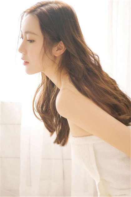 同桌把我带回家-被邻居老头揉捏我_两性关系