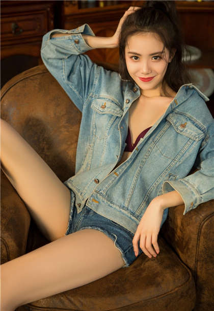 淫乱男女TXT-将她的腿扛在肩上_两性关系