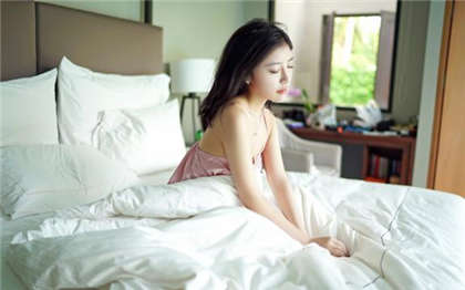 男女之间刺激的小说-续写之美腿校花_两性关系