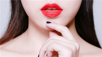 超污的小说的节选办公室-当我女朋友睡着的时候_两性关系