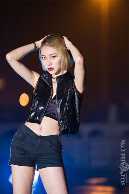 污文校院-男人边吃奶边做细节描述_两性关系