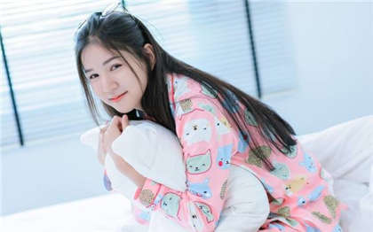 很黄很黄能湿的小说-以前从没有过性爱与手乳_两性关系