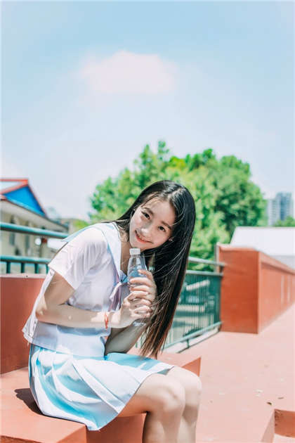 蔡徐坤小说-性感同事浴室里主动献身_两性关系