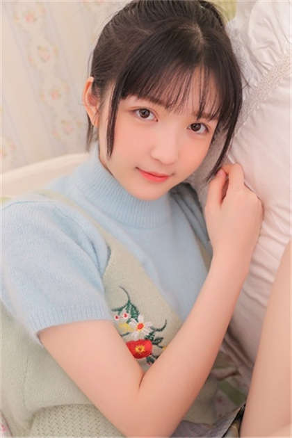 经典校园H文-咬着嘴唇轻吟_两性关系