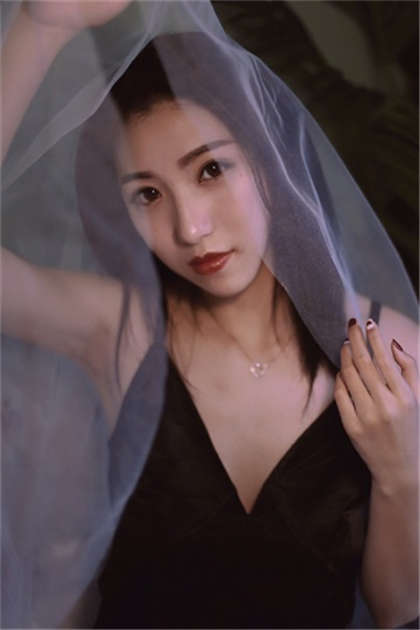 短篇小说污文-小黄文班里同学轮流插我_两性关系