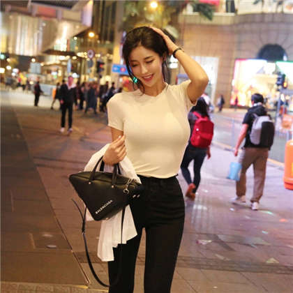 往下体塞东西的虐阴小说-被同学哥哥玷污了我的第一次_两性关系