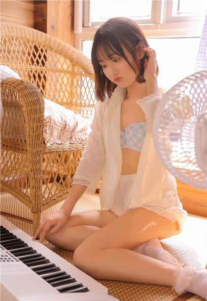 湿到底的小说-在阳台上他要了我_两性关系