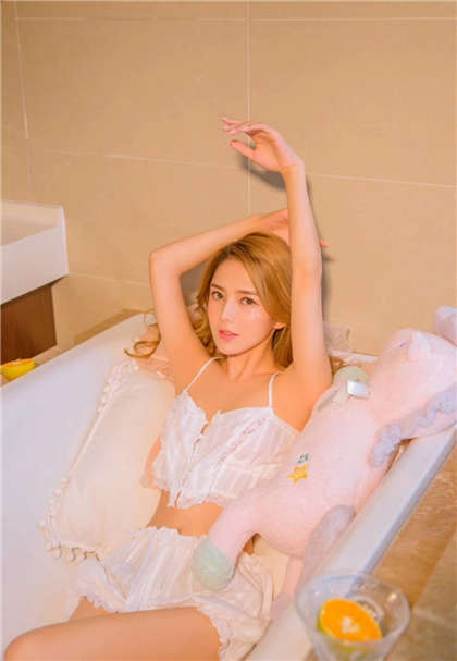 林婉馨的大学生活-用力挺进她的花苞_两性关系