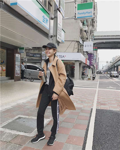 污到下面了湿的文章-嗯老师夹得我好紧_两性关系