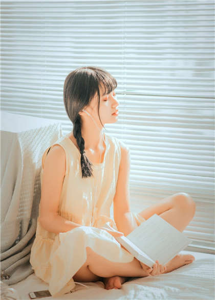 往下面塞东西惩罚她-用力搓脸现在脸上黑了_两性关系