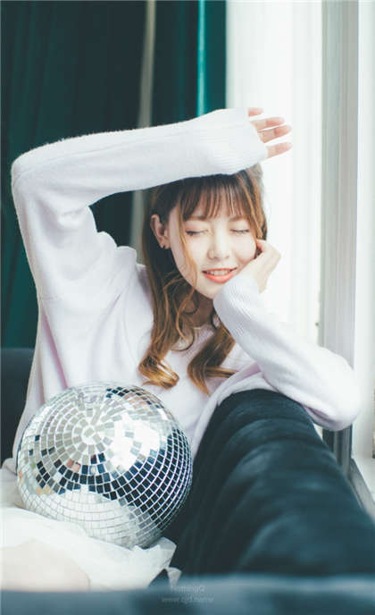 乱合集系列-老师叫我帮她解胸罩_两性关系