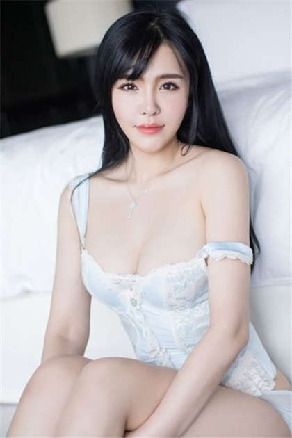 边吃奶边日B-撕开她的衣服撕光_两性关系