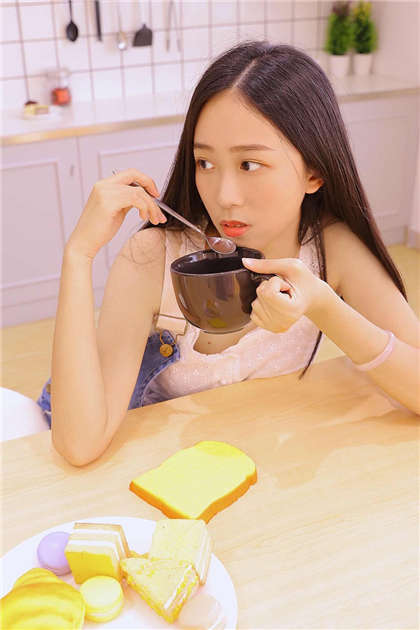 女寝室h文-污小说之舔花蕊_两性关系