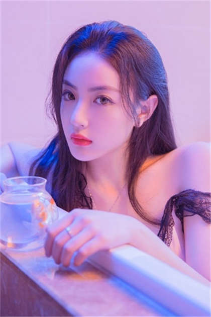 嗯嗯爽啊爽啊-上课和学长在教室做h文_两性关系