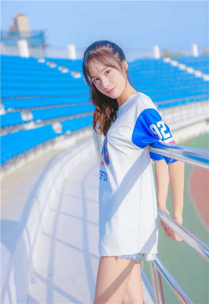 啊用力嗯哦-上面吃奶一个下面吃b用力_两性关系