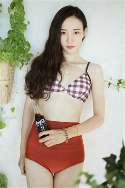 大尺度小文章-老师在教桌上舔我_两性关系