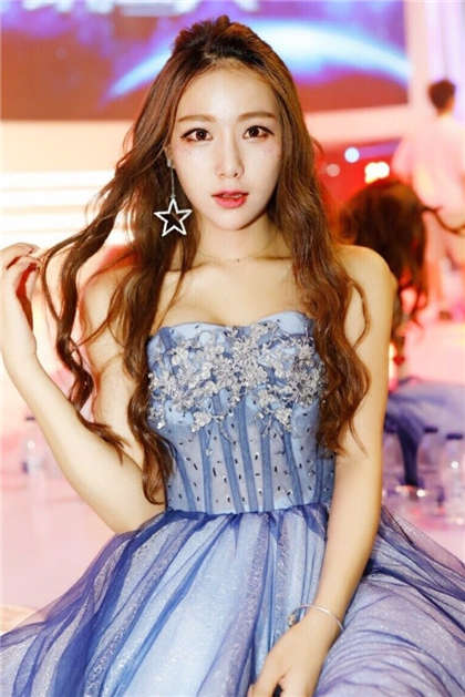 小骚货污文-肉肉片段特别激烈_两性关系