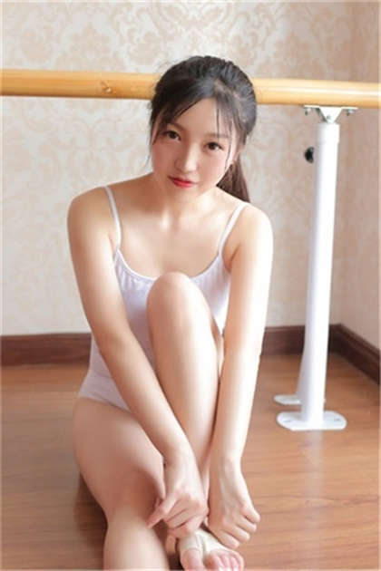 在里面不出来的小说片段-巨大在花唇上滑动然后挤进入_两性关系