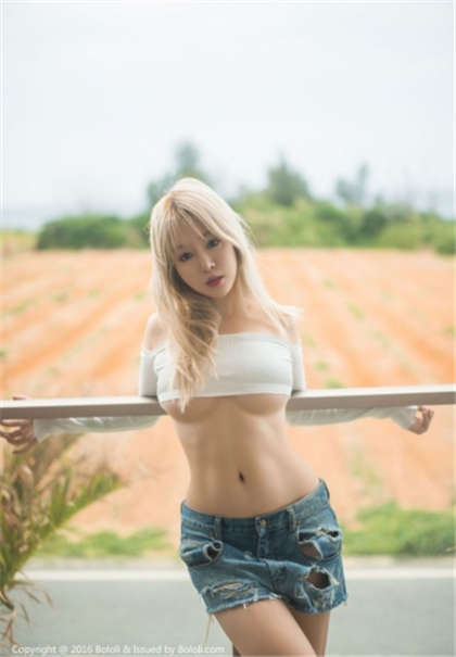 同桌把我带回家-被邻居老头揉捏我_两性关系