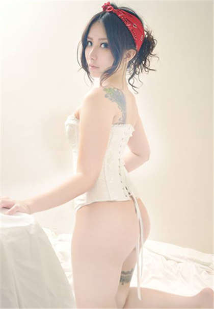 在公交车上被顶污文-京剧猫武白校园污文_两性关系