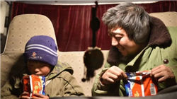 随着Labubu在全球爆火，泡泡玛特创始人身家亦水涨船高