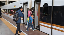 应对关税冲击，专家建议积极推动对外投资、重构全球产业链布局