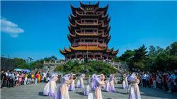 八一钢铁：公司及控股股东被中国证监会立案调查，因涉嫌信息披露违法违规