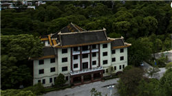 情绪消费推高溢价 机构提示隐忧